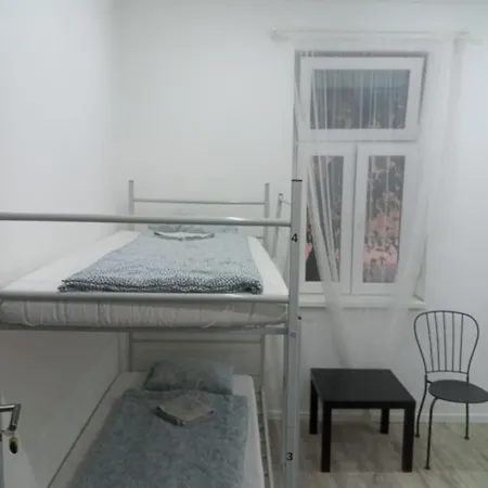 Хостел Golya Beds Free Parking